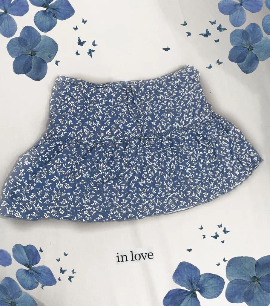 Brandy Melville blue and white print drawstring skirt
